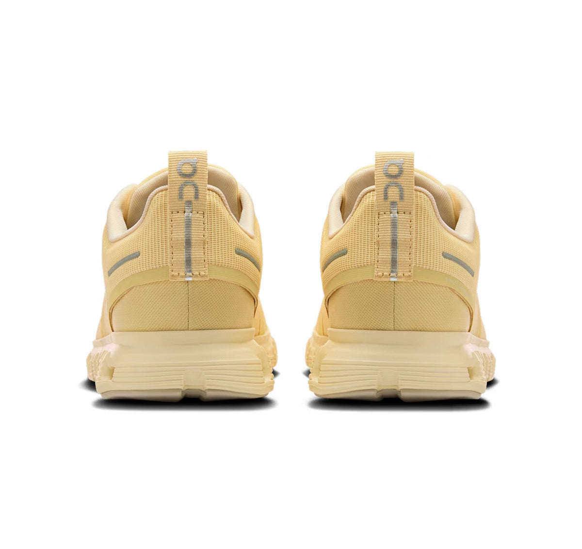 ON Women's Cloud 6 Waterproof Nectar/Castor