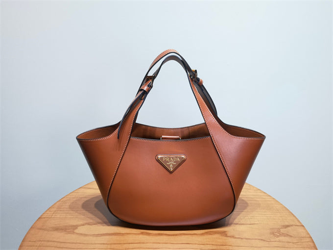 Prada leather tote bag brown