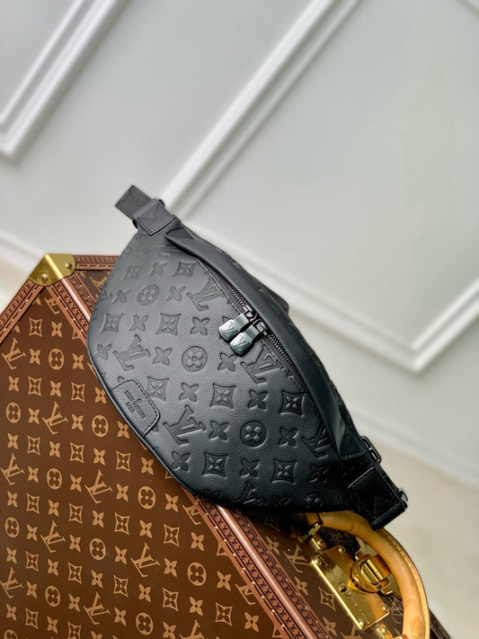 Louis Vuitton Discovery Bumbag PM Monogram Bag