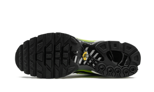 Air Max Plus "Black Volt" 852630 037